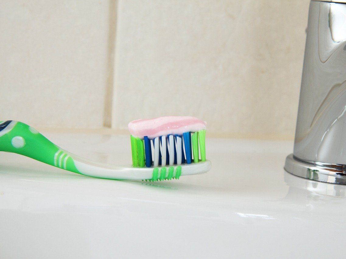 alegerea periutei si pastei de dinti